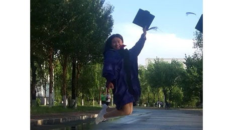 宋玉卓--东北农业大学  硕士
现任：：：添加剂手艺研发，集团的奋斗文化深深的感动鼓舞着我，在轻松愉悦的事情气氛中，我的专业知识储备量增多了，专业手艺也获得了很大的提高。。