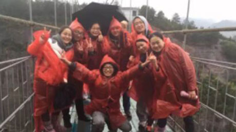 快乐有你、、、开展有你，，，项目员工极限拓展活动